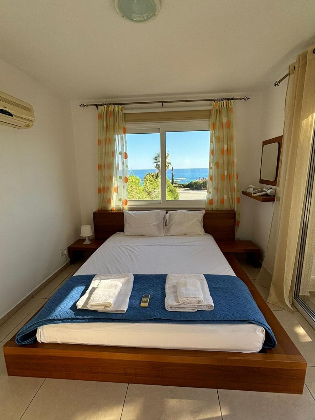 Horizon Bliss At Coral Bay Lägenhet Pégeia Exteriör bild